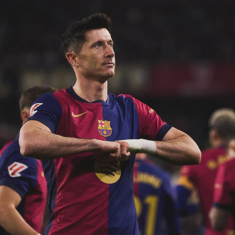 Robert Lewandowski Transfer News