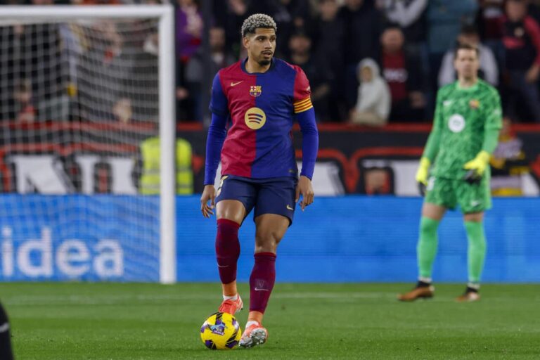 Ronald Araujo Transfer News