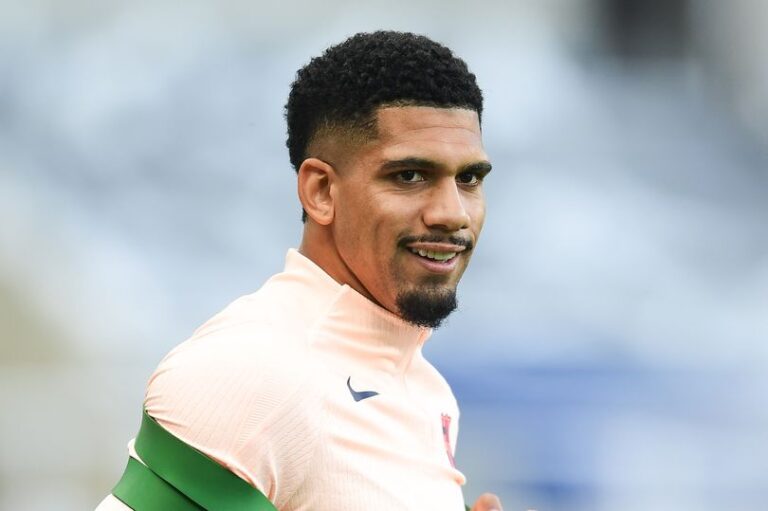 Ronald Araujo Transfer News