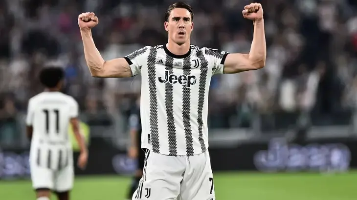 Dušan Vlahović Transfer News