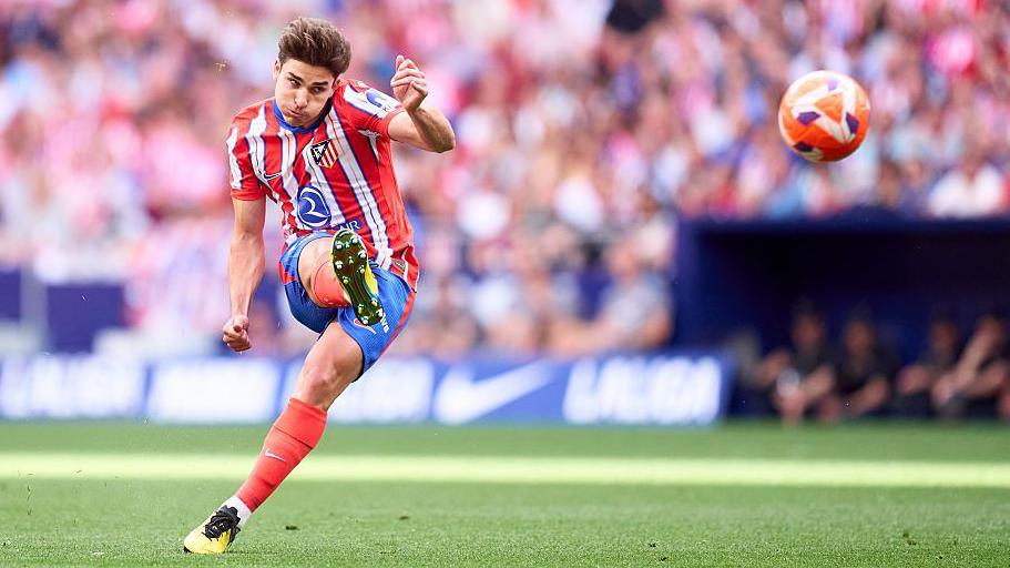 Julian Alvarez Transfer News