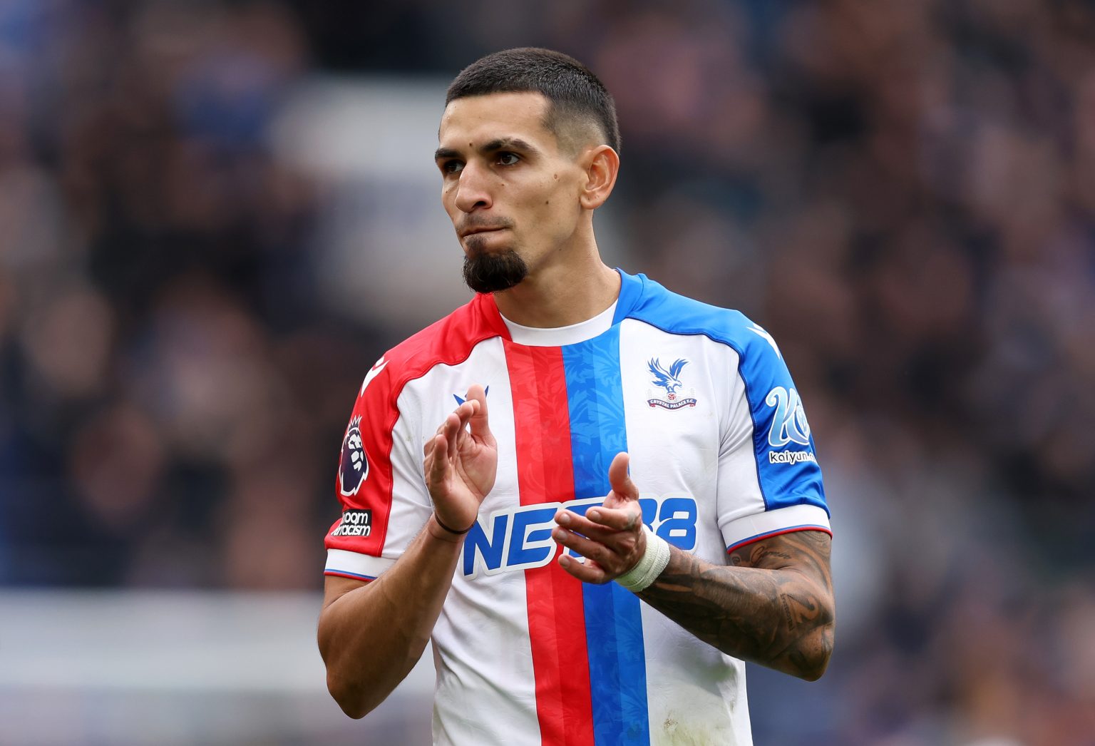 Daniel Muñoz Transfer News