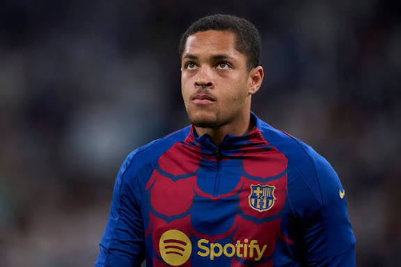 Vitor Roque Transfer News