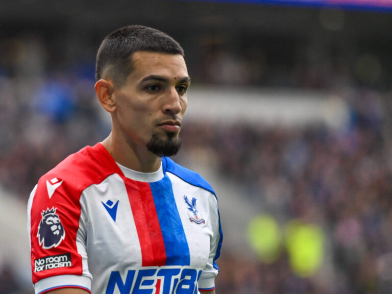 Daniel Muñoz Transfer News